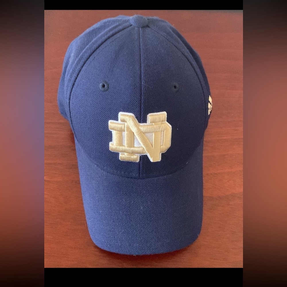 Note Dame College Football Hat. Adidas 6 7/8. Fighting Irish🏈☘️